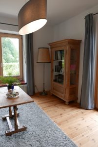 Wohnzimmer mit Blick in Garten | Laubenstein